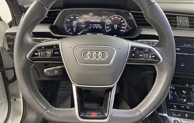 AUDI E-TRON 55 quattro 408 ch S line photo 12 2128022