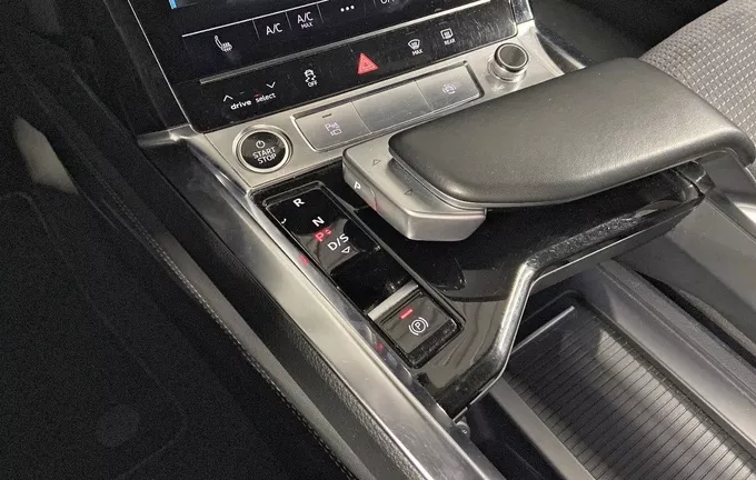 AUDI E-TRON 55 quattro 408 ch S line photo 13 2128022