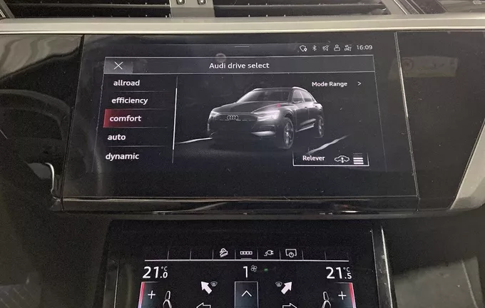 AUDI E-TRON 55 quattro 408 ch S line photo 19 2128022
