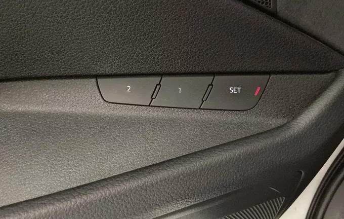 AUDI E-TRON 55 quattro 408 ch S line photo 20 2128022