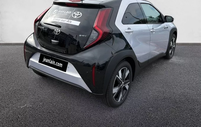 TOYOTA AYGO X Hybride 116h Graphic extérieur trois quart arrière droit 173408