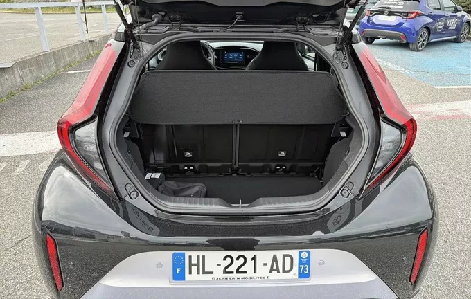 TOYOTA AYGO X Hybride 116h Graphic photo 10 173408