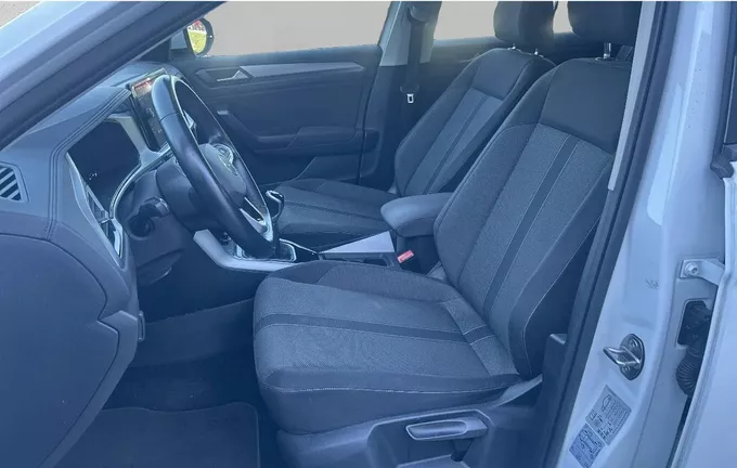 VOLKSWAGEN T-ROC 1.0 TSI 110 Start/Stop BVM6 Life Plus extérieur trois quart arrière droit 2131427