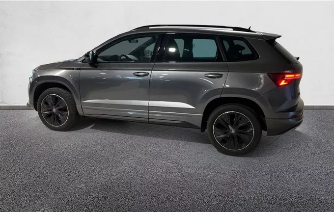 SKODA KAROQ 1.5 TSI Evo 2 150 ch ACT DSG7 Sportline extérieur trois quart arrière gauche 2127057
