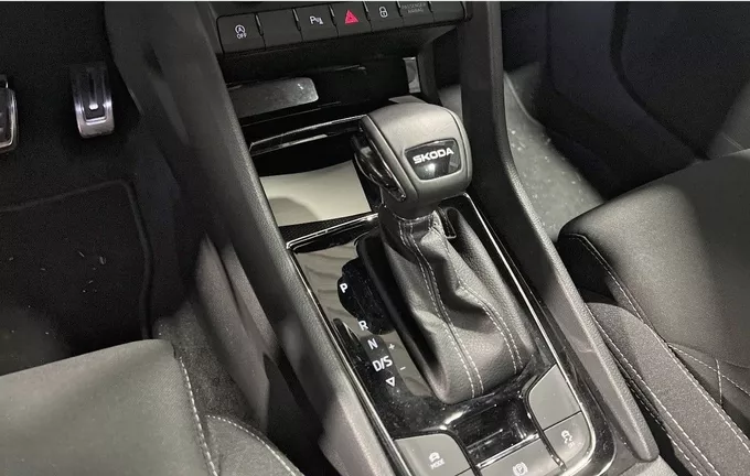 SKODA KAROQ 1.5 TSI Evo 2 150 ch ACT DSG7 Sportline photo 16 2127057