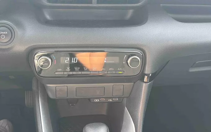 TOYOTA YARIS Hybride 116h Dynamic photo 14 1103907