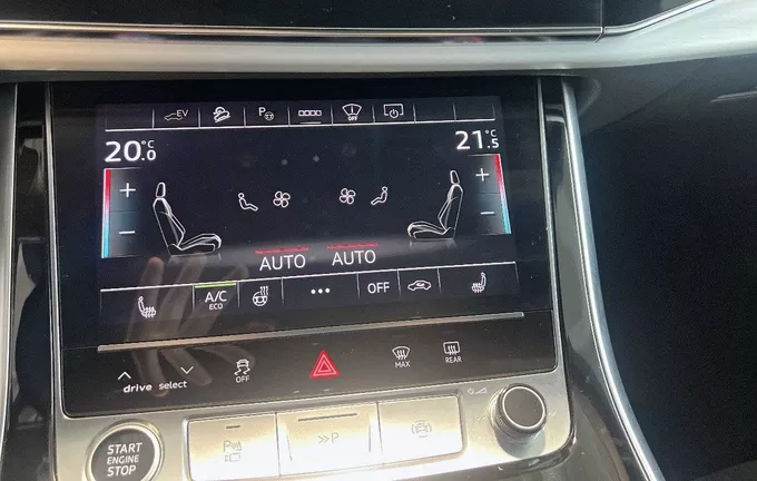AUDI Q8 60 TFSI e 462 Tiptronic 8 Quattro Compétition photo 11 2130675