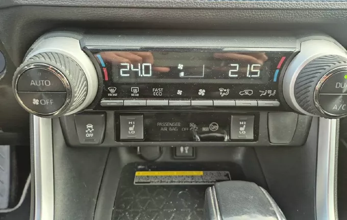 TOYOTA RAV4 Hybride 218 ch 2WD Collection photo 14 1103148