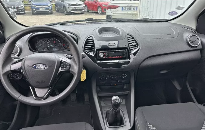 FORD KA+ 1.2 70 ch S&S Essential extérieur trois quart avant droit 213529