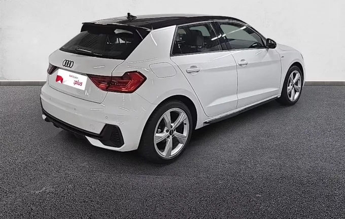AUDI A1 Sportback 30 TFSI 110 ch S tronic 7 S Line extérieur trois quart arrière droit 2127535