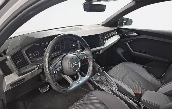AUDI A1 Sportback 30 TFSI 110 ch S tronic 7 S Line photo 11 2127535
