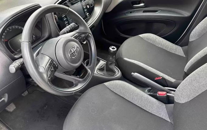 TOYOTA AYGO X 1.0 VVT-i 72 Dynamic photo 18 1103946