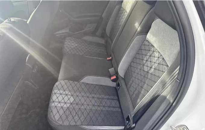 VOLKSWAGEN POLO 1.0 TSI 95 S&S BVM5 R-Line Edition extérieur arrière 2125146