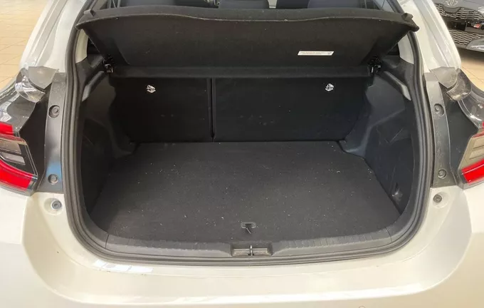 TOYOTA YARIS Hybride 116h Design photo 10 1103711