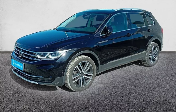 VOLKSWAGEN TIGUAN 2.0 TDI 150ch DSG7 4Motion Elegance extérieur trois quart avant gauche 560626