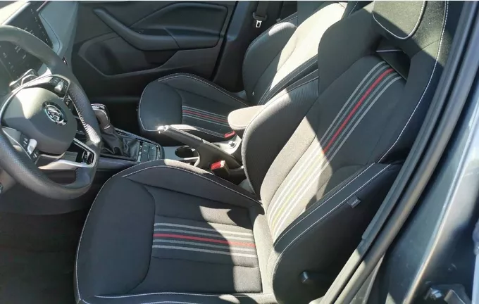 SKODA SCALA 1.5 TSI Evo 2 150 ch DSG7 ACT Monte-Carlo extérieur trois quart arrière droit 450920