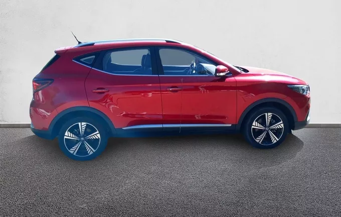 MG ZS EV 44.5 kWh Luxury extérieur côté droit 601239