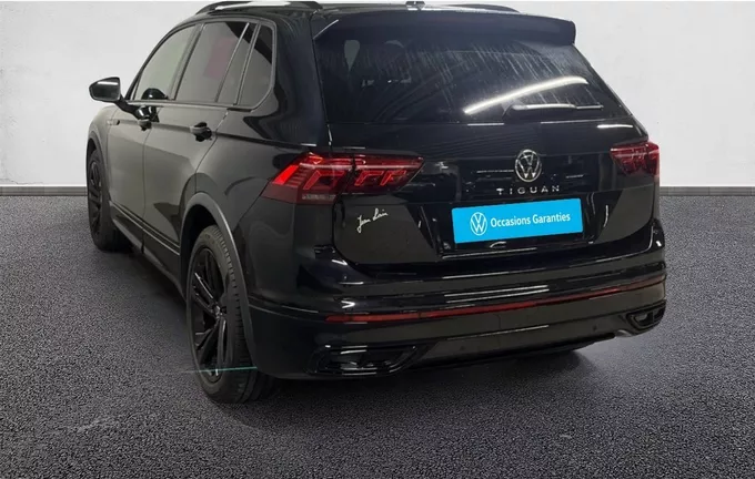 VOLKSWAGEN TIGUAN 2.0 TDI 150ch DSG7 R-Line extérieur trois quart arrière gauche 2129205