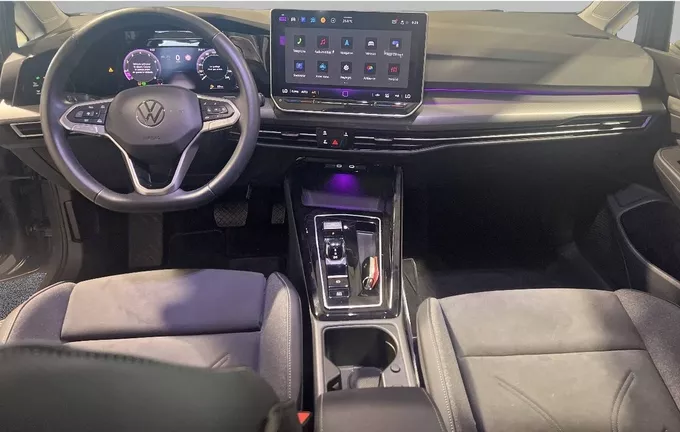 VOLKSWAGEN GOLF 1.5 eTSI EVO2 116 DSG7 Style extérieur trois quart avant droit 2129398
