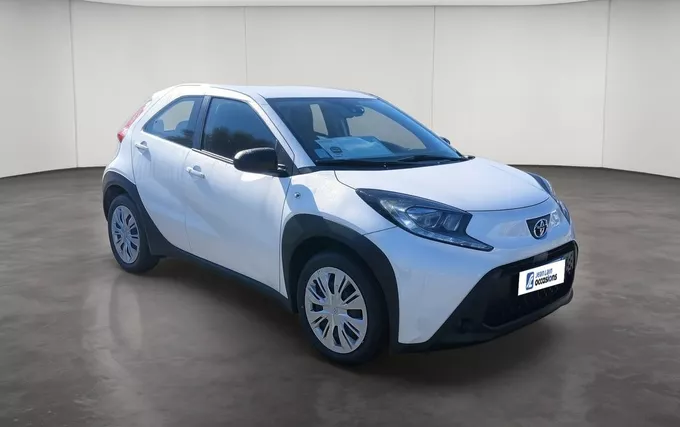 TOYOTA AYGO X 1.0 VVT-i 72 Dynamic extérieur trois quart avant droit 1104042