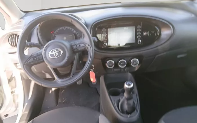 TOYOTA AYGO X 1.0 VVT-i 72 Dynamic photo 15 1104042