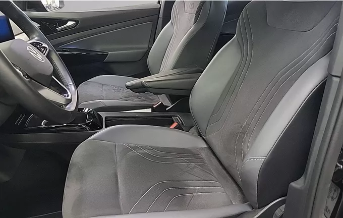 VOLKSWAGEN ID.4 170 ch Pure extérieur trois quart arrière droit 2129315