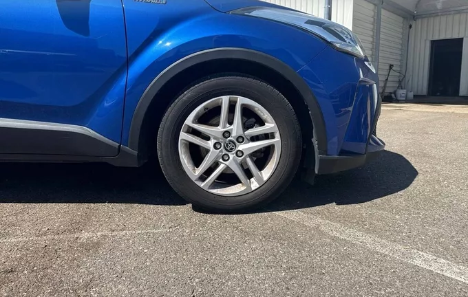 TOYOTA C-HR Hybride 1.8L Dynamic Business photo 9 1103699