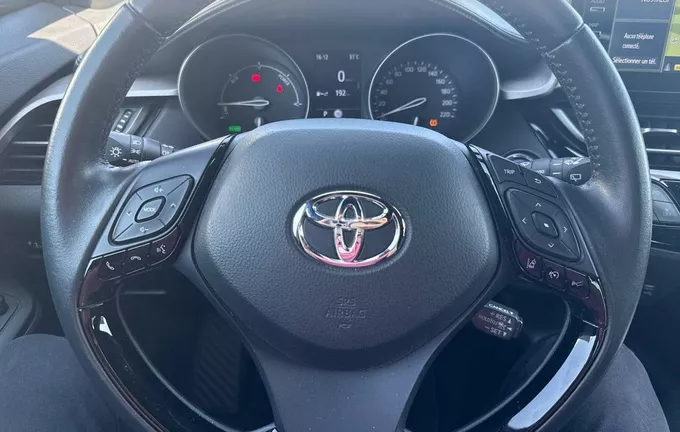 TOYOTA C-HR Hybride 1.8L Dynamic Business photo 12 1103699