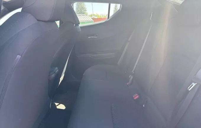 TOYOTA C-HR Hybride 1.8L Dynamic Business photo 17 1103699