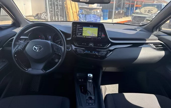 TOYOTA C-HR Hybride 1.8L Dynamic Business photo 18 1103699