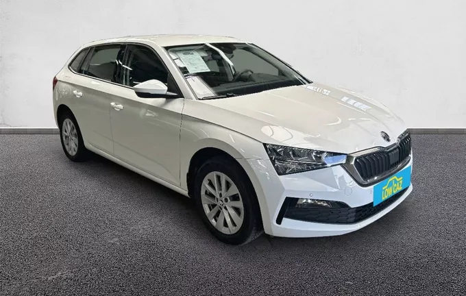 SKODA SCALA 1.0 TSI Evo 110 ch DSG7 Business extérieur trois quart avant droit 213096