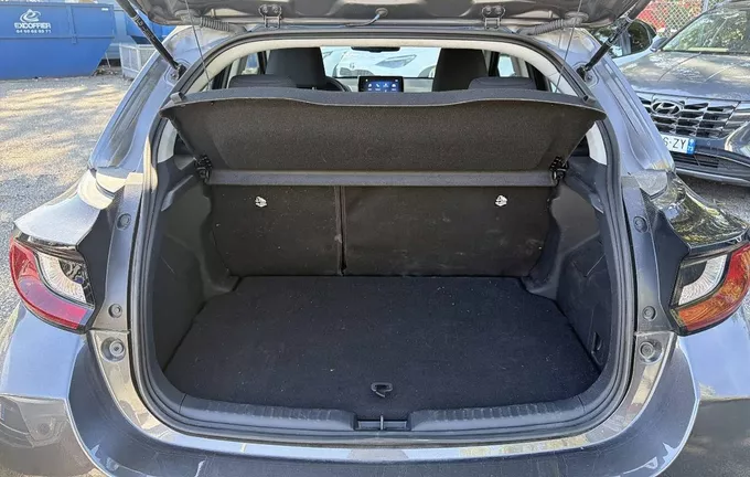 TOYOTA YARIS Hybride 116h Dynamic Business photo 10 1103897