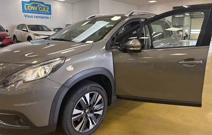 PEUGEOT 2008 1.2 PureTech 110ch S&S BVM5 Allure Business photo 19 213554