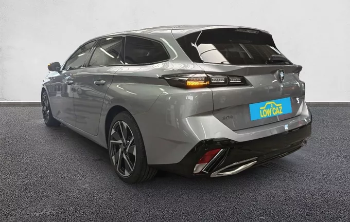 PEUGEOT 308 SW Hybrid 145 e-DCS6 Allure extérieur trois quart arrière gauche 213737
