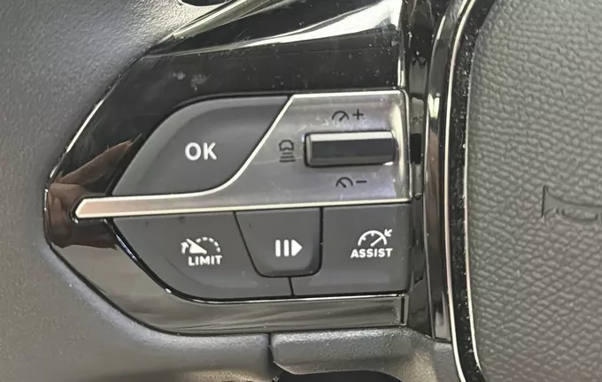 PEUGEOT 308 SW Hybrid 145 e-DCS6 Allure photo 12 213737