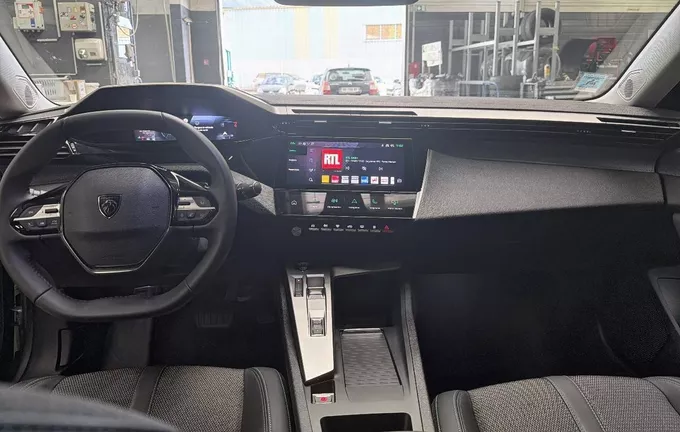 PEUGEOT 308 SW Hybrid 145 e-DCS6 Allure photo 18 213737