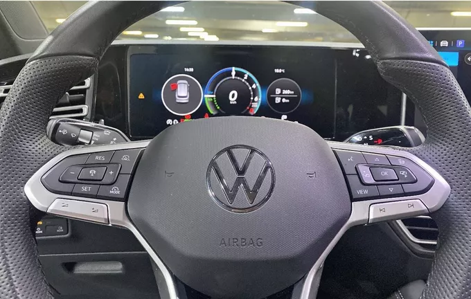 VOLKSWAGEN TIGUAN 1.5 eHybrid 204ch DSG6 R-Line photo 19 2129169