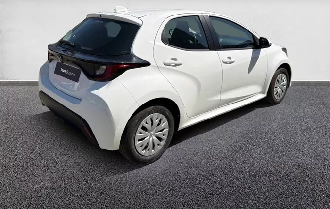 TOYOTA YARIS 120 VVT-i Dynamic Business extérieur trois quart arrière droit 1103527
