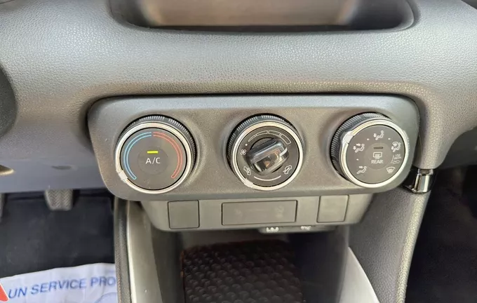 TOYOTA YARIS 120 VVT-i Dynamic Business photo 14 1103527