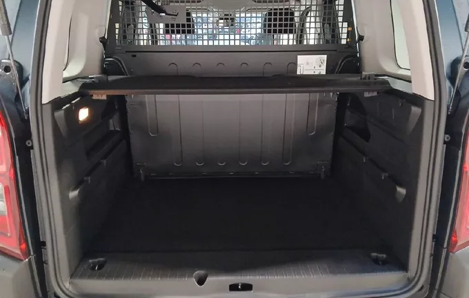 CITROEN BERLINGO Taille M BlueHDi 130 S&S EAT8 Max extérieur arrière 945272