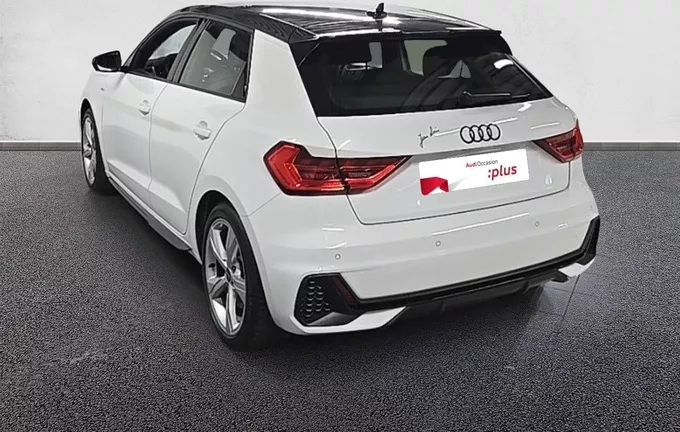AUDI A1 Sportback 30 TFSI 110 ch S tronic 7 S Line extérieur trois quart arrière gauche 2128252