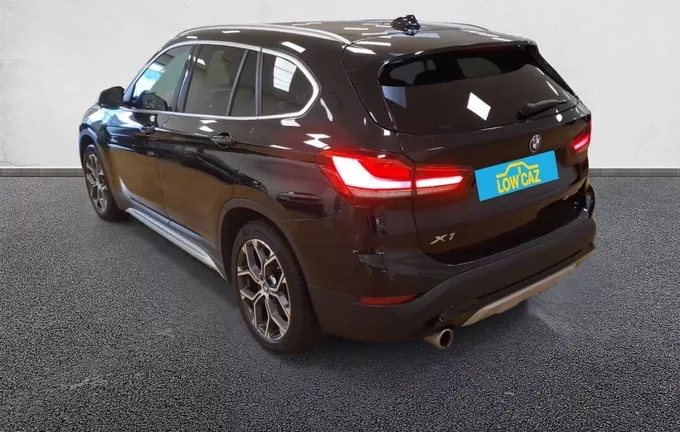 BMW X1 xDrive 25e 220 ch BVA6 xLine extérieur trois quart arrière gauche 212825