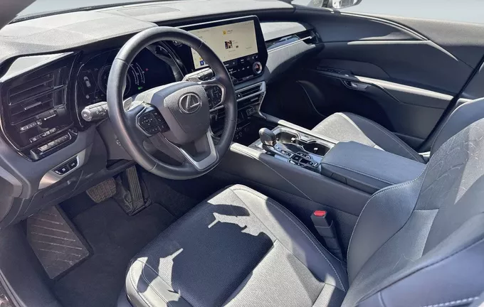 LEXUS RX 450h+ 4WD Hybride Rechargeable Luxe photo 11 1103387