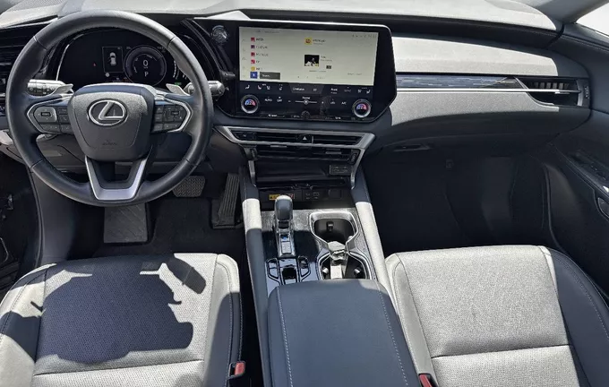 LEXUS RX 450h+ 4WD Hybride Rechargeable Luxe photo 18 1103387