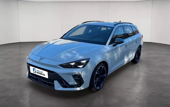 CUPRA LEON Sportstourer 2.0 TDI 150 ch DSG7 V extérieur trois quart avant gauche 2132118