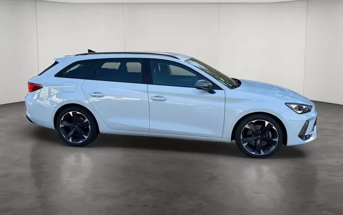 CUPRA LEON Sportstourer 2.0 TDI 150 ch DSG7 V extérieur côté droit 2132118