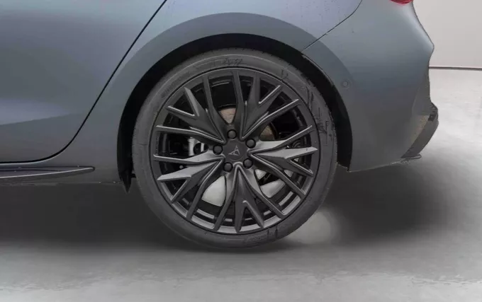 CUPRA LEON 1.5 eTSI Hybrid 150 ch DSG7 V photo 9 4859