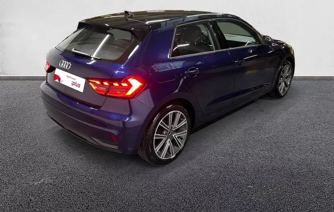 AUDI A1 Sportback 25 TFSI 95 ch S tronic 7 Design extérieur trois quart arrière droit 2125099