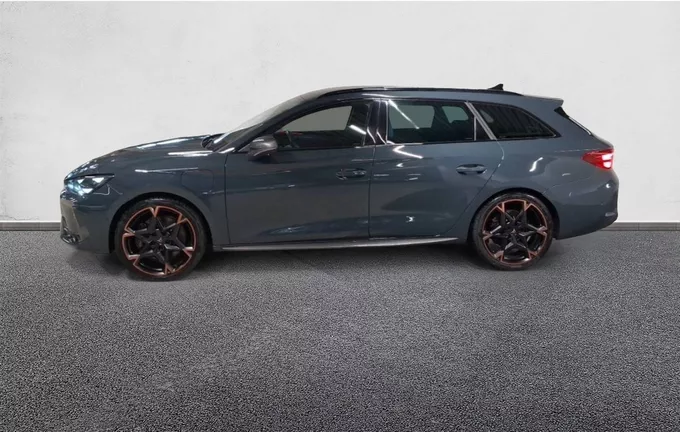 CUPRA LEON Sportstourer eHybrid 272 ch DSG6 VZ extérieur trois quart arrière gauche 2131493