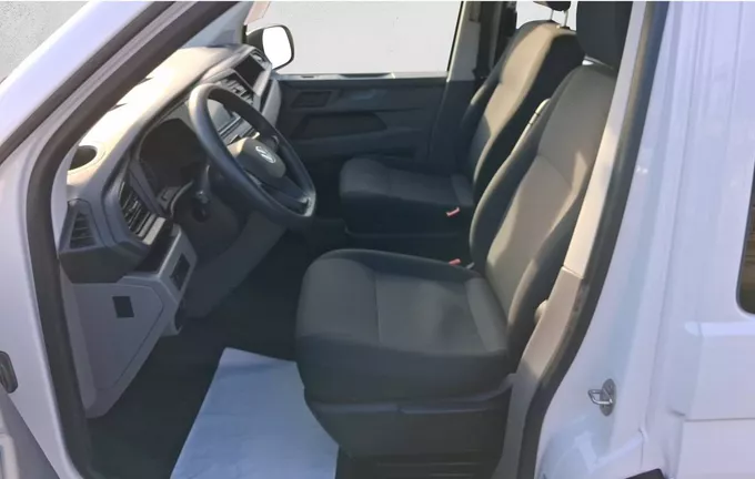 VOLKSWAGEN UTILITAIRES TRANSPORTER 6.1 PROCAB L1 2.0 TDI 90 BVM5 BUSINESS extérieur trois quart arrière droit 106150